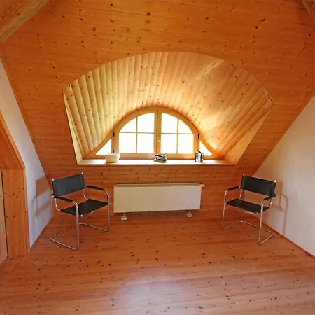 Ferienhaus In Alleinlage Krukow 10501 * Mallin