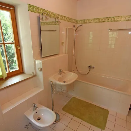 Ferienhaus In Alleinlage Krukow 10501