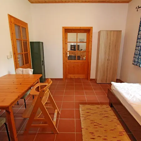 Ferienhaus In Alleinlage Krukow 10501